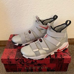 Nike, LEBRON SOLDIER XI